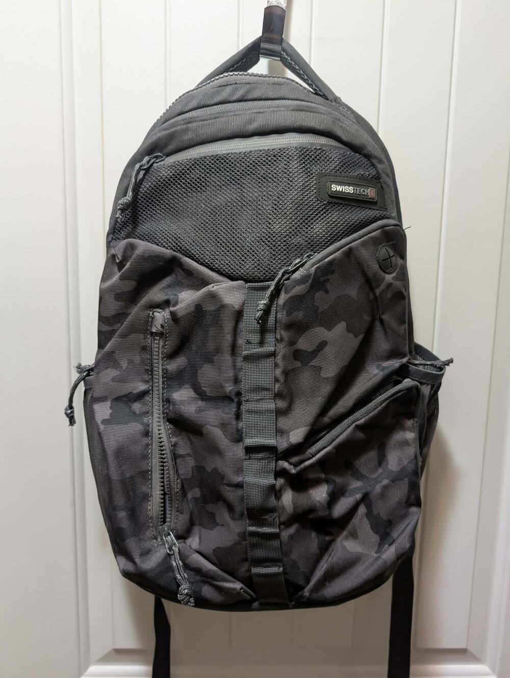 Swiss Tech Appenzell Backpack Camo Woodland Gray Laptop Compartment Organizer